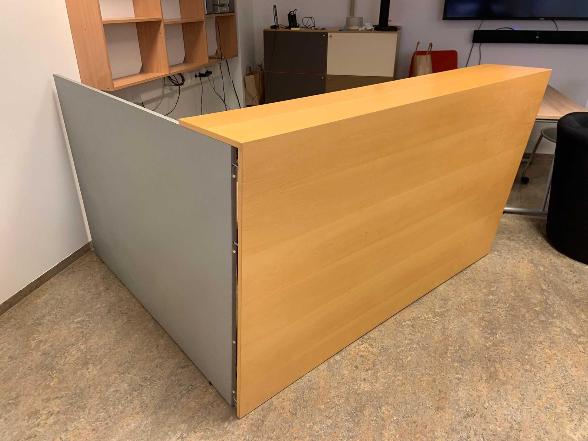 SELT / SOLD Móttökuborð - B184 x D34 sm.