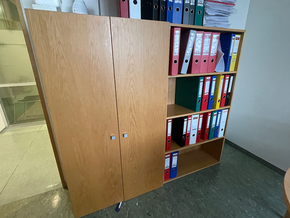 Thumbnail: SELT / SOLD Skápar - bókaskápar eik H143 x B80 x D31 sm.