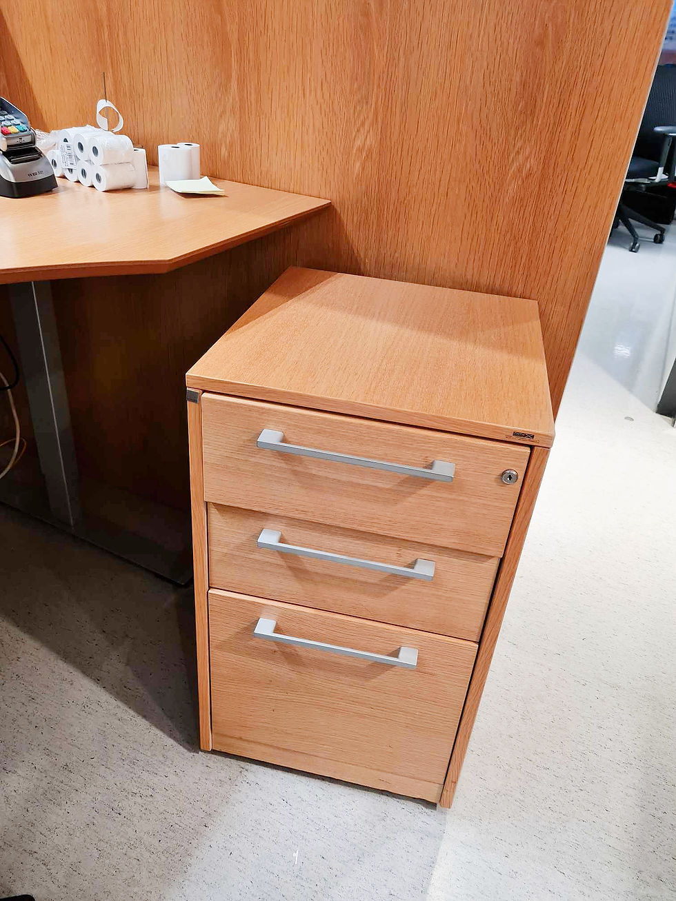 Thumbnail: SELT / SOLD Móttökuborð - 2 starfsstöðvar/rafborð - sérsmíði  - L377 sm.