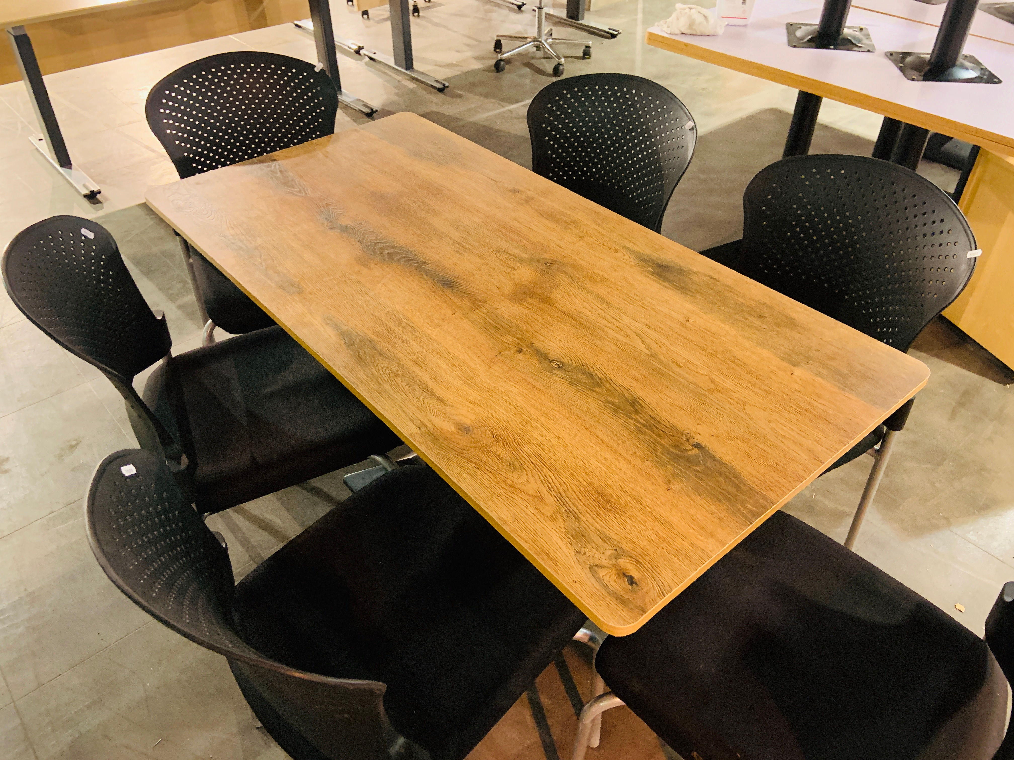 Selt- Veitingaborð - eldhúsborð .