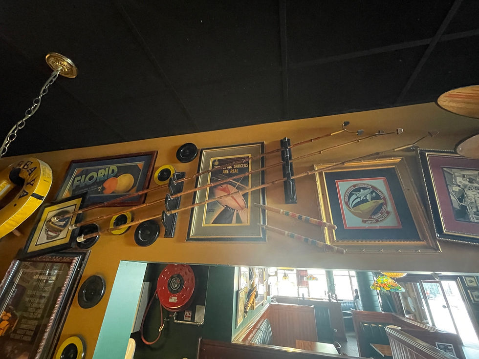 Thumbnail: SELT / SOLD Yfir 200 hlutir - Myndarammar-gítarar-golfkylfur-