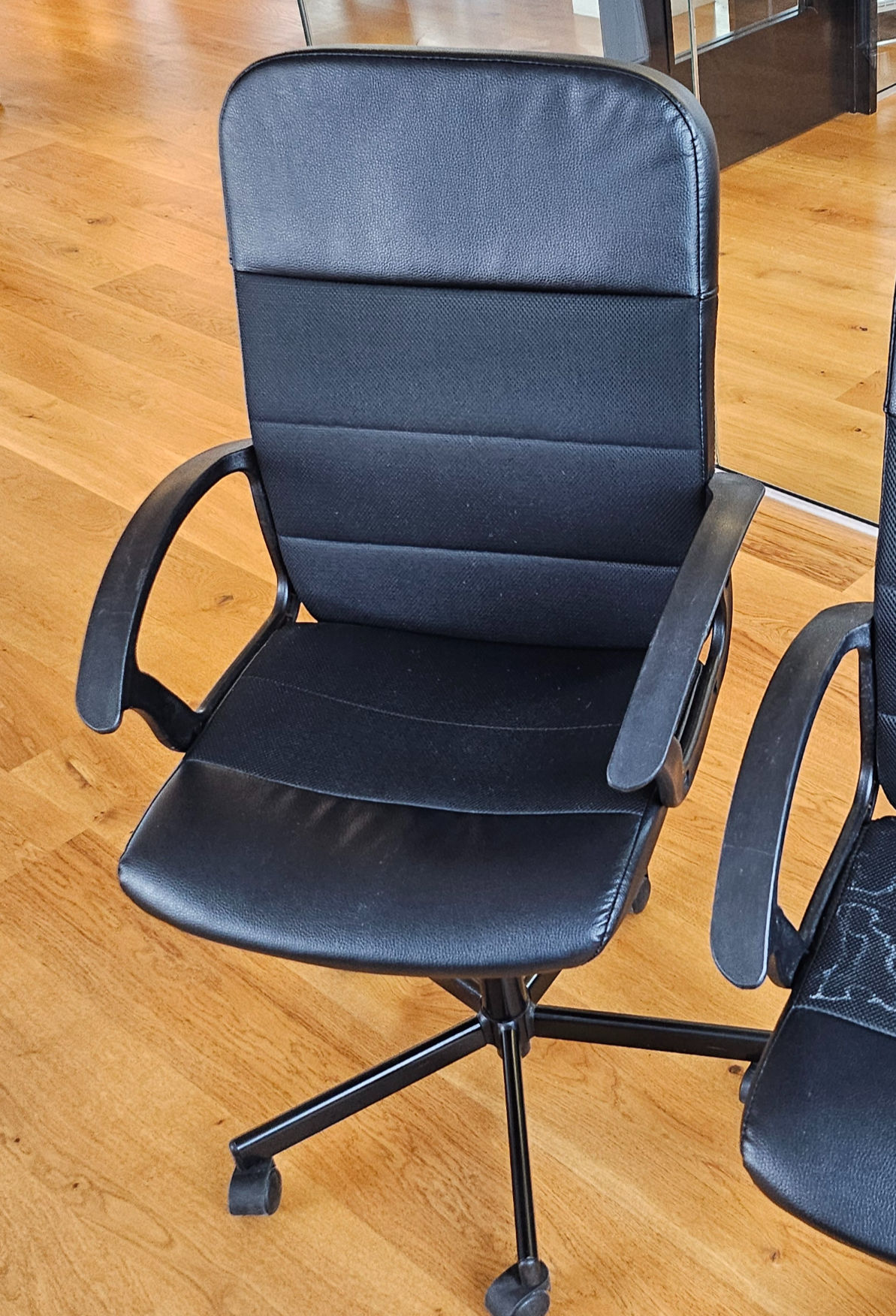 SELT / SOLD Skrifstofustólar