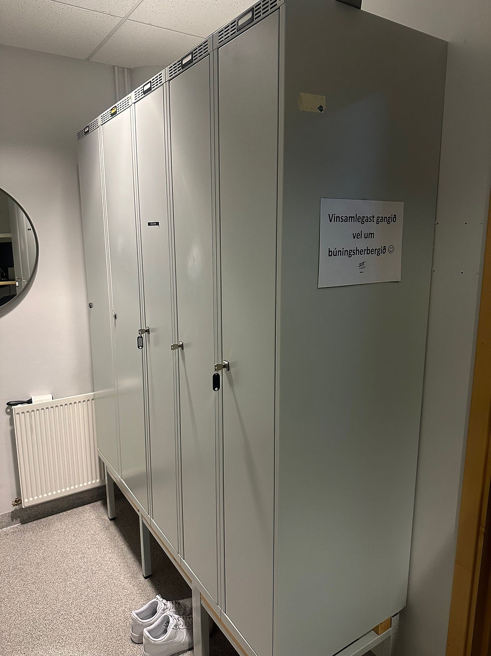 Thumbnail: SELT / SOLD - Starfsmannaskápar - 10 stk.