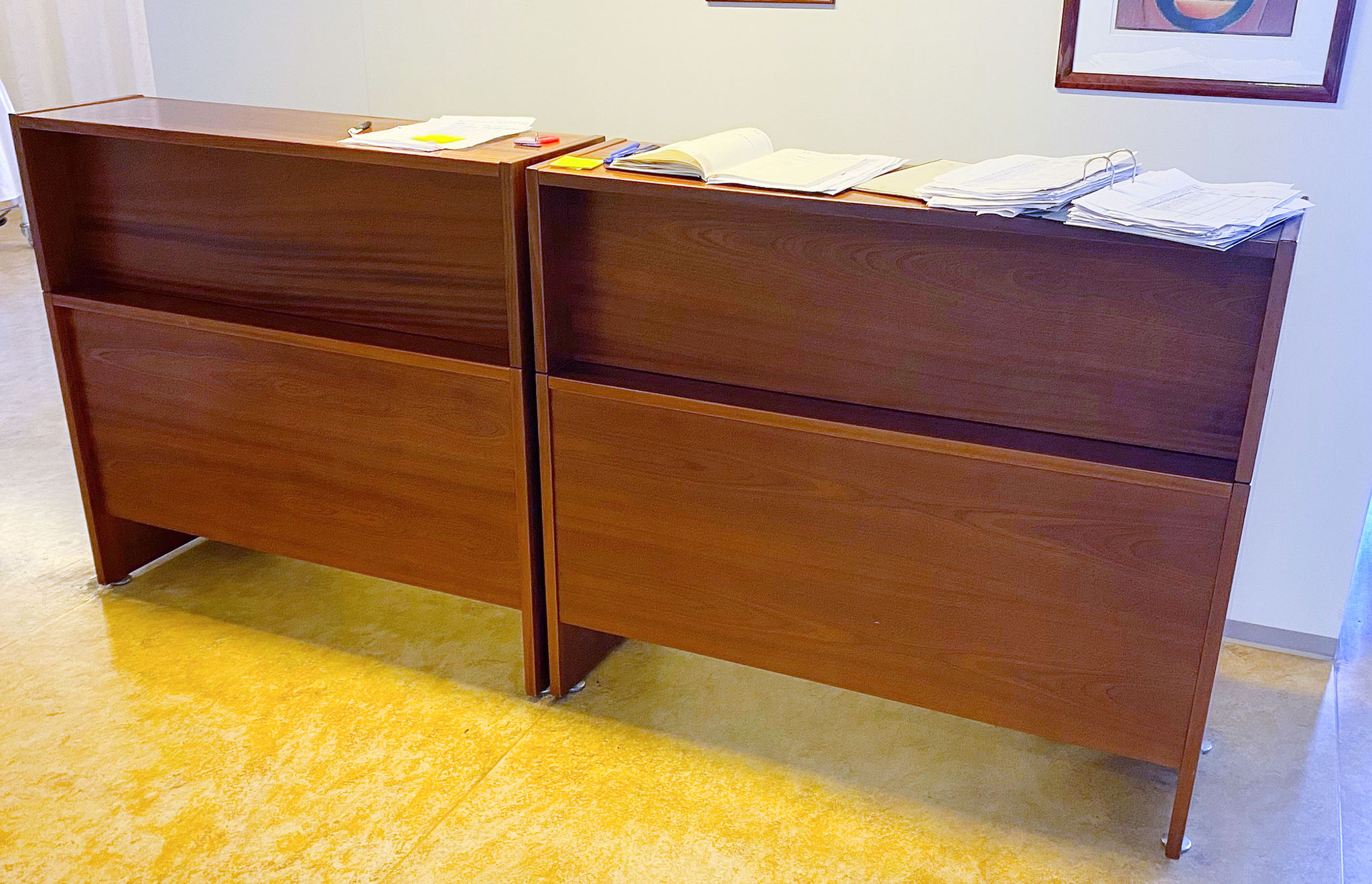 SELT / SOLD Móttökuborð, B120 x D50 x H110 sm. (2 stk.)