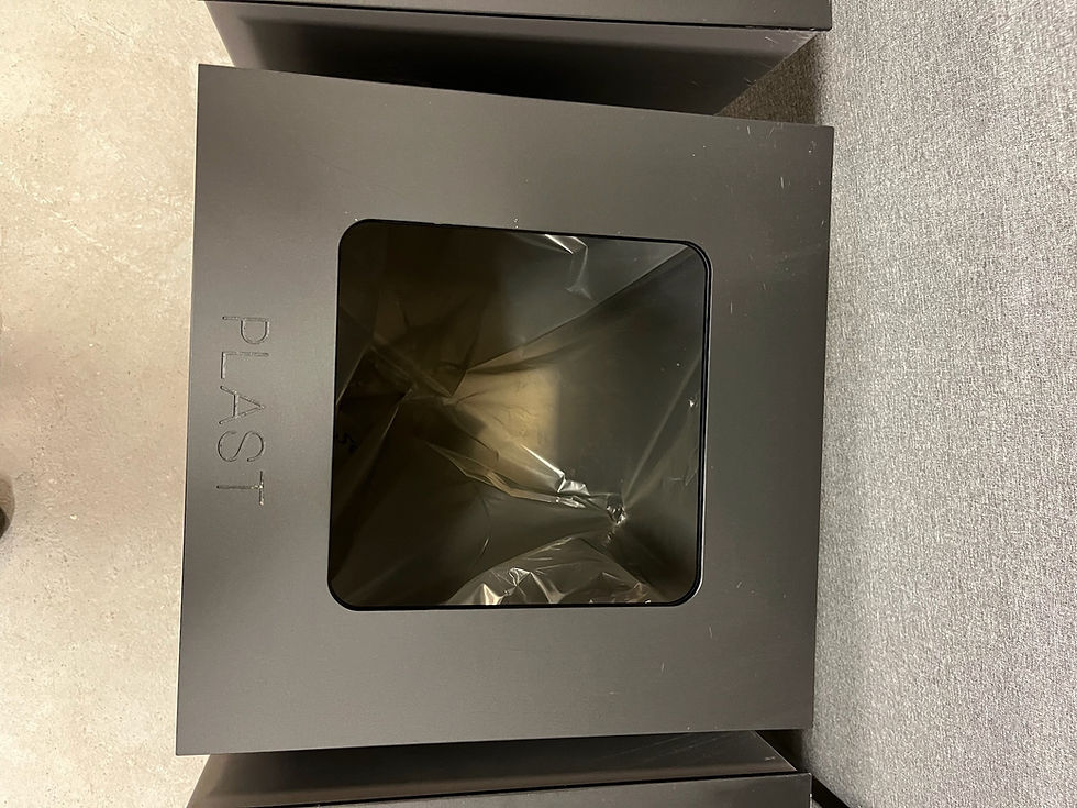 Thumbnail: SELT / SOLD flokkunartunnur frá Syrusson B37,5 x D37,5 x H75 sm.