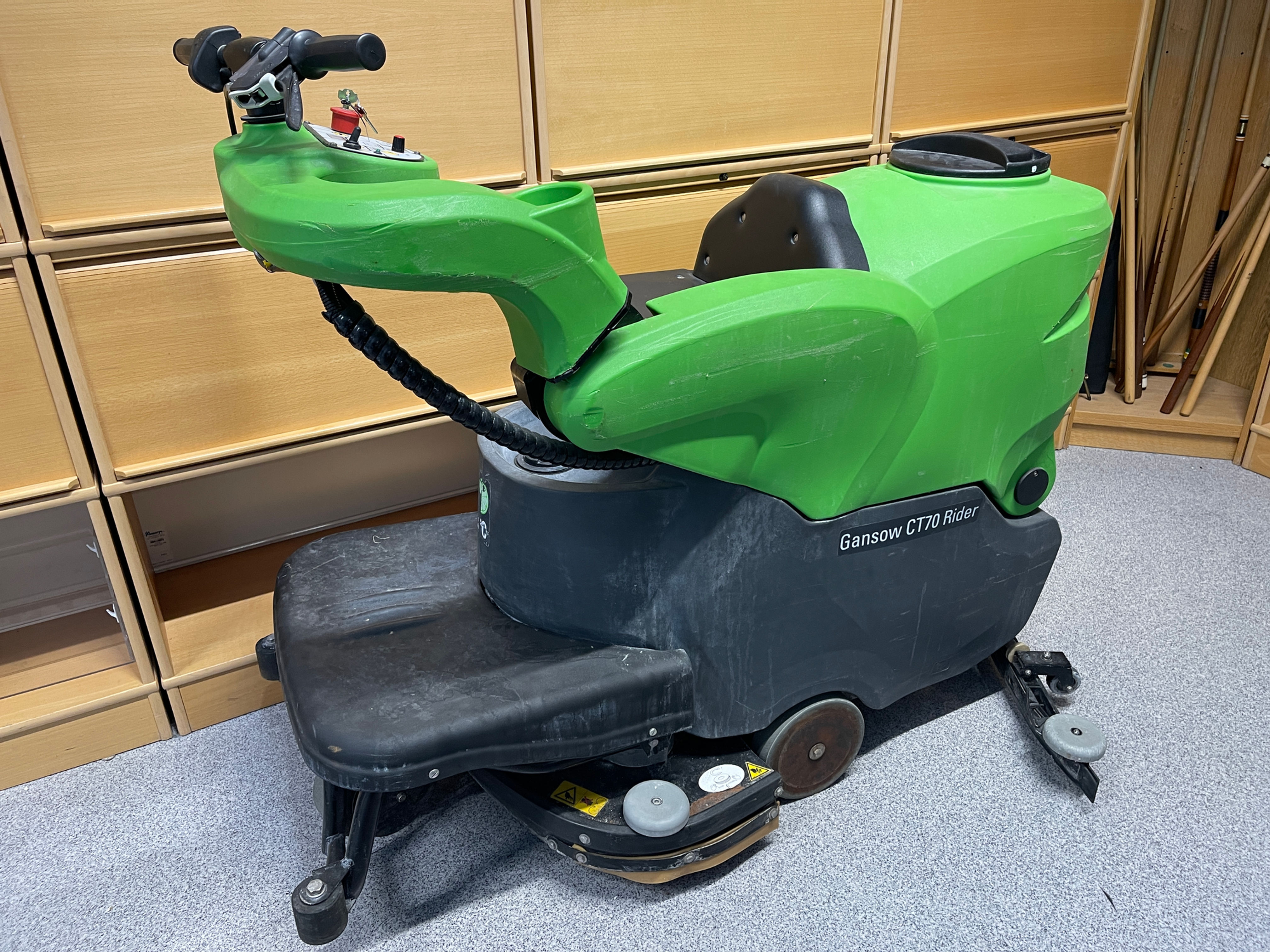 Selt/Endnurnýtt-IPC Gansow CT70 Rider gólfþvottabíll frá Tandur