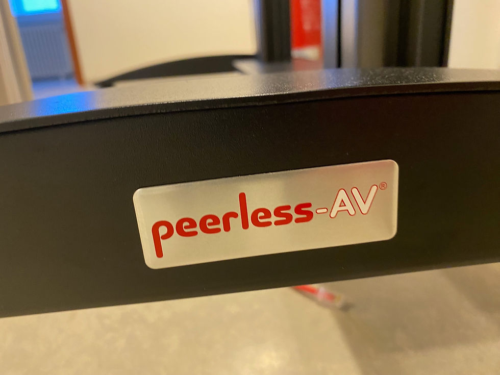 Thumbnail: SELT / SOLD Sjónvarpsstandur frá Peerless-AV (55''-98'')