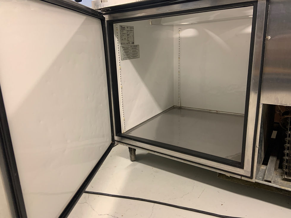 Thumbnail: Selt/endurnýtt-True kæli/vinnuborð