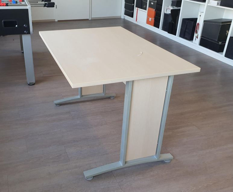 Selt - Skrifborð 120 sm.