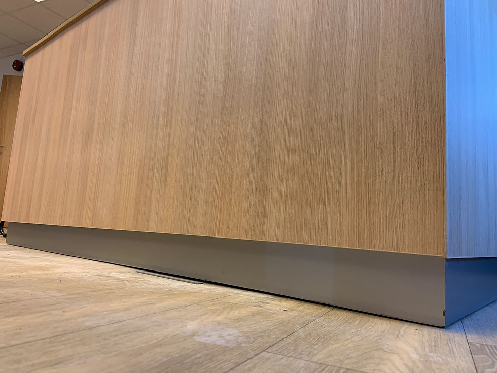 Thumbnail: Endurnýtt/selt-Glæsilegt móttökuborð m.ledlýsingu