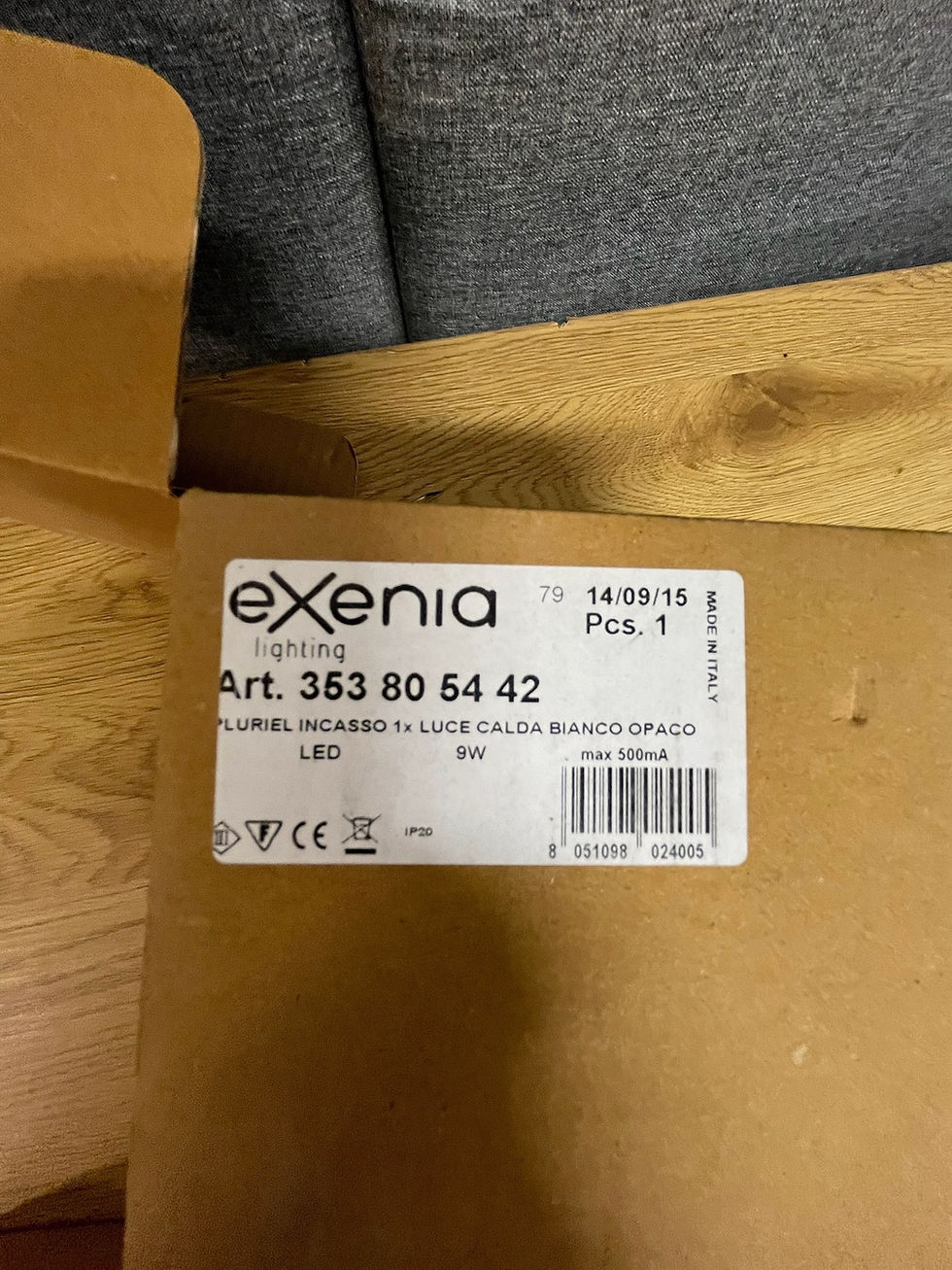 Thumbnail: LED E2239C000 9W og IP20 hvít loftljós frá exenia, ónotuð (28 stk.)