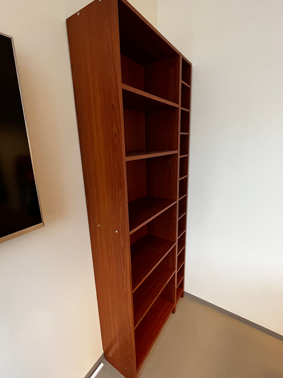 Thumbnail: SELT / SOLD - Mahogany skápur