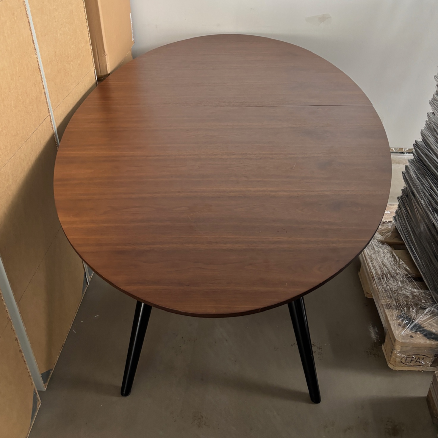 SELT / SOLD Danform borðstofuborð frá Húsgagnahöllinni, L200xB110sm.