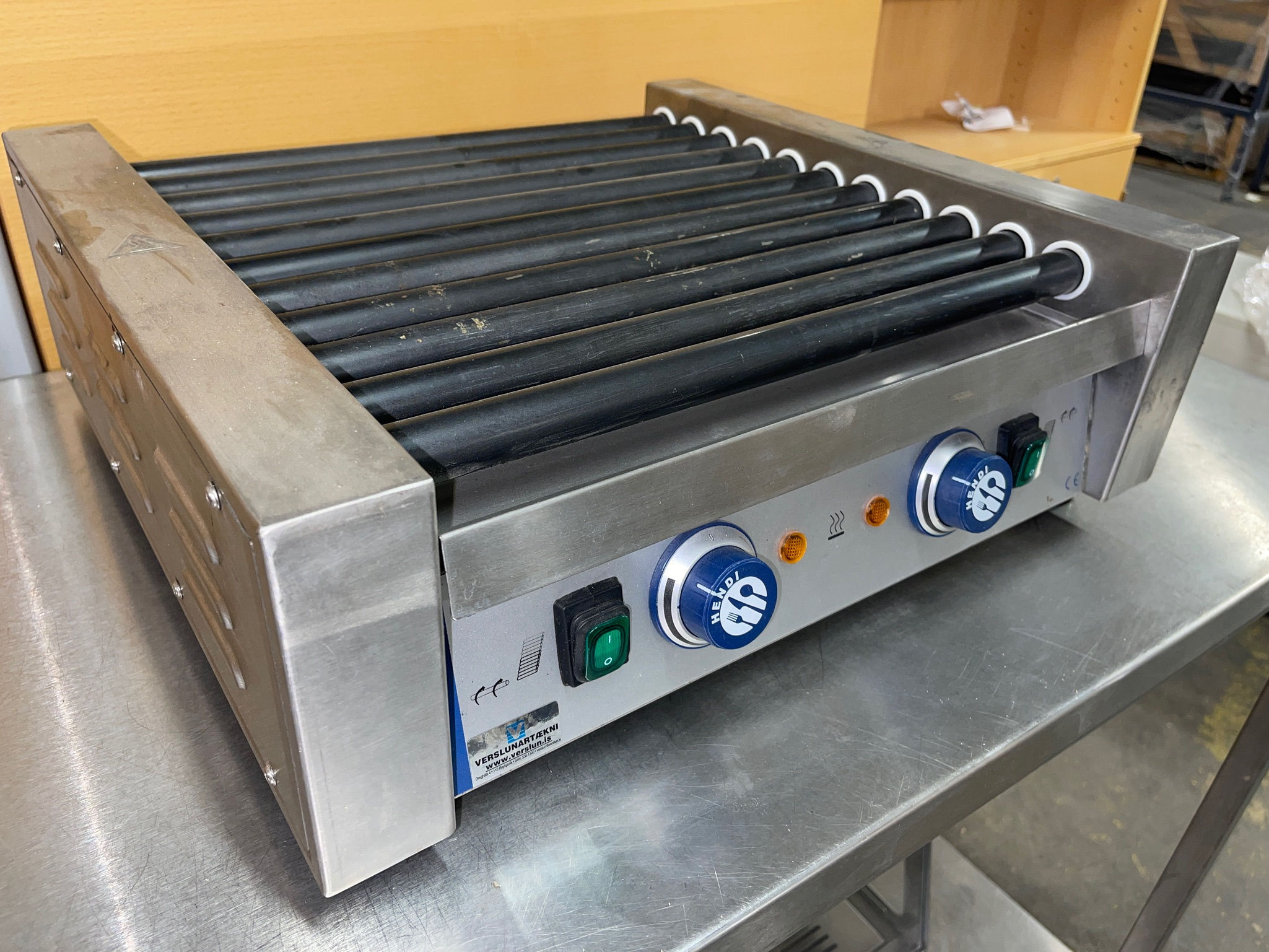 SELT / SOLD Sausage Roller grill - 11 roller