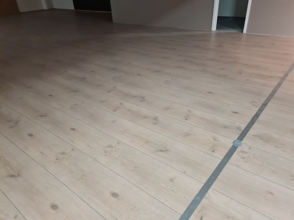 Thumbnail: SELT / SOLD - Smelluparket - plastparket 400 fm.