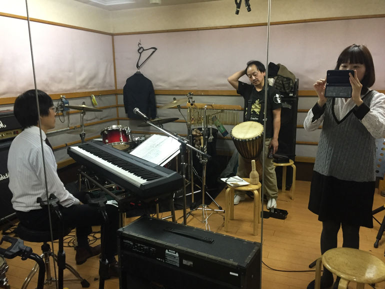 ハイブリッジーズ、りは
