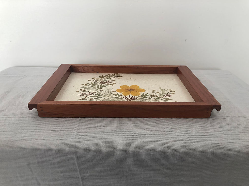 Thumbnail: Small wooden dry flowers tray