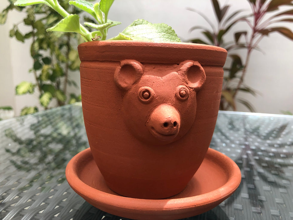 Terracotta planter Bear