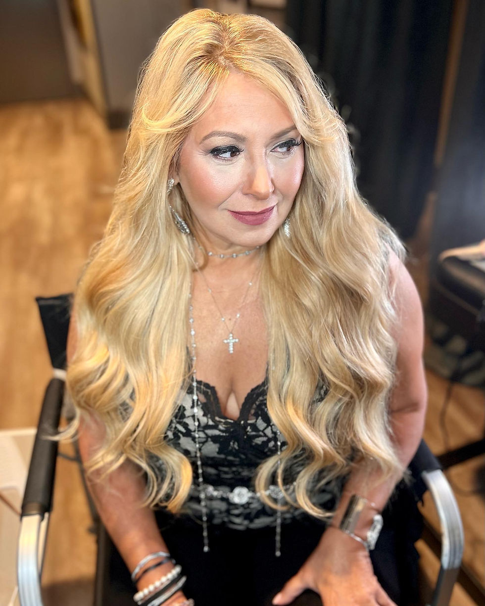 Country-music-awards-hair-makeup