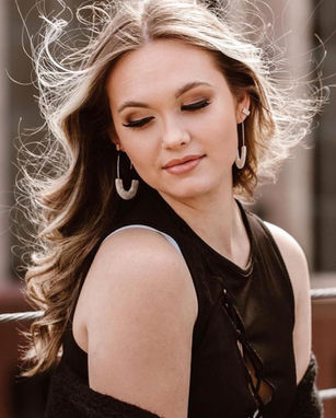 Mobile beauty services bring professional hair and makeup artistry for photoshoot