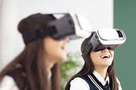 Thumbnail: Virtual Reality (VR) Experiences