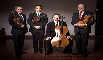 Marina Tomei, una delle chitarriste italiane più note e musicalmente attive della sua generazione, e il Cuarteto Latinoamericano, uno dei quartetti d'archi più rinomati al mondo, si esibiranno domani, 27 marzo, in concerto in omaggio al grande compositore Mario Castelnuovo Tedesco nella sede dell’Istituto Italiano di Cultura a Città del Messico, dalle 19.00.