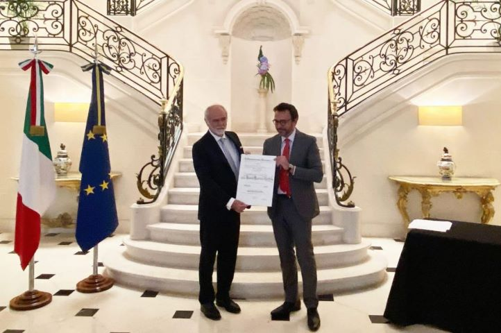 Onorificenza a Marcos Mauricio Córdoba: la cerimonia all’Ambasciata a Buenos Aires