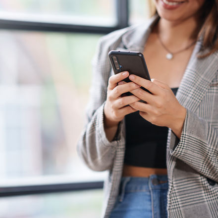 Texting After The First Date: How Soon Is Too Soon?