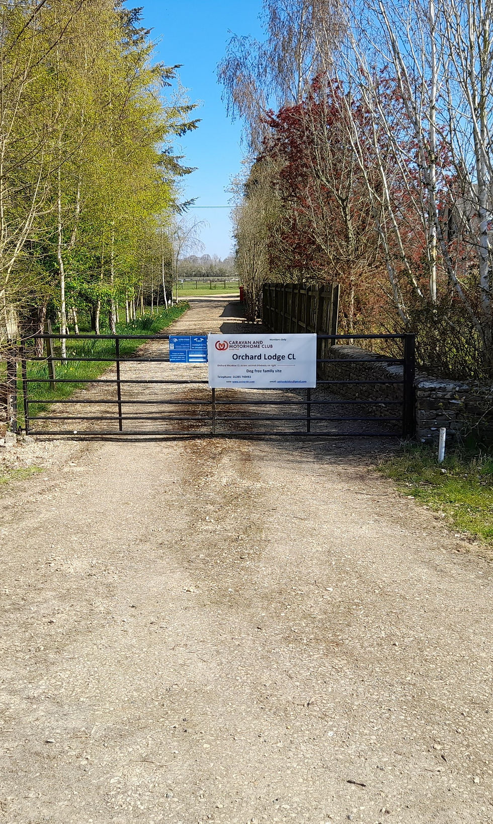 orchard lodge entrance 2