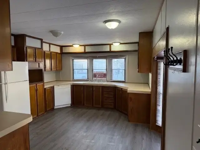 279 Abundant Kitchen cabinet storage