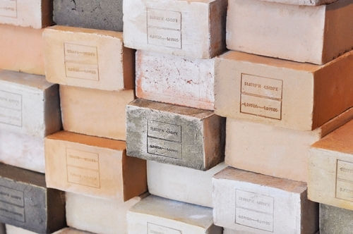 clean bricks