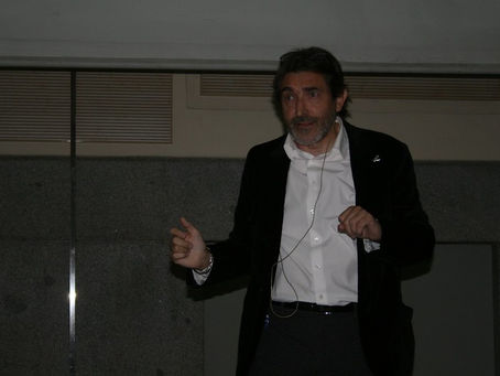 2014. Ciencia en redes. AECC