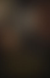 Book Review: Uncrowned Queen