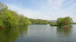 Pompton_Lake_in_Pompton_Lakes_NJ_island.jpeg