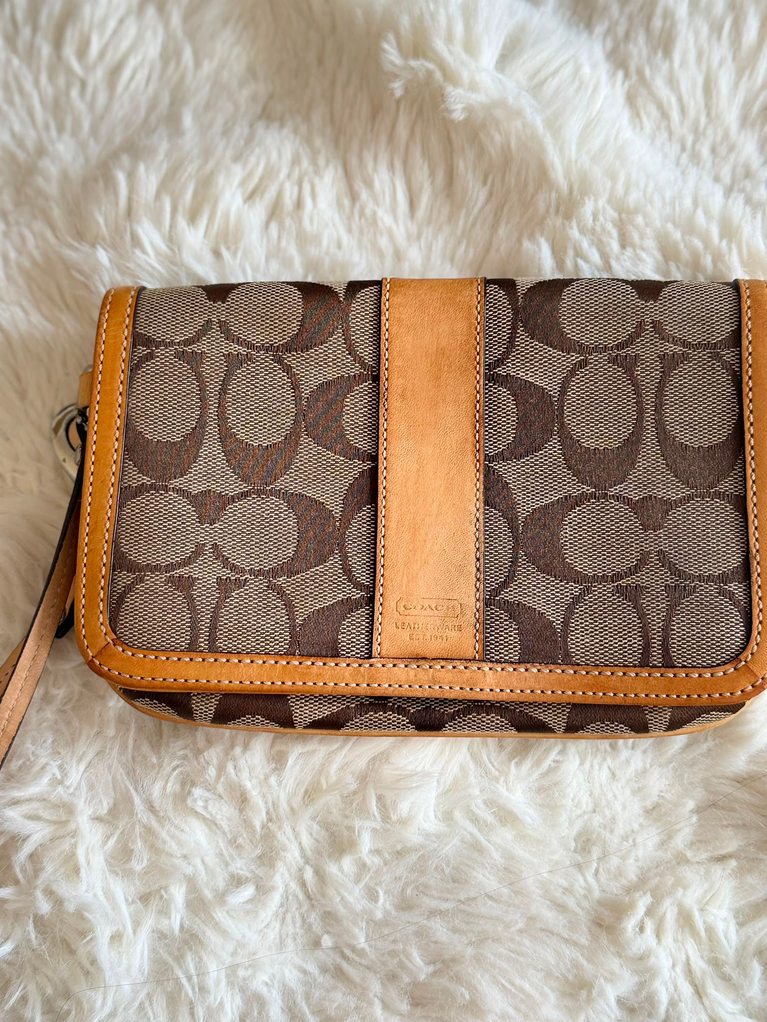 Authentic Coach Signature Jacquard Wristlet / Large Wristlet Purse