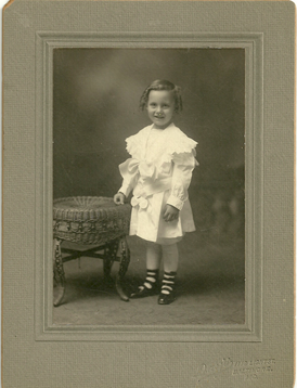 unknown%20little%20girl%20with%20wicker%