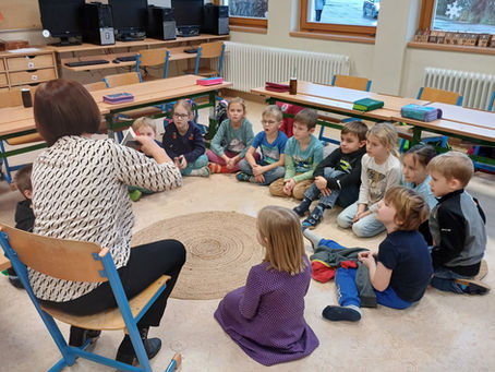 Die ehemalige Direktorin liest vor