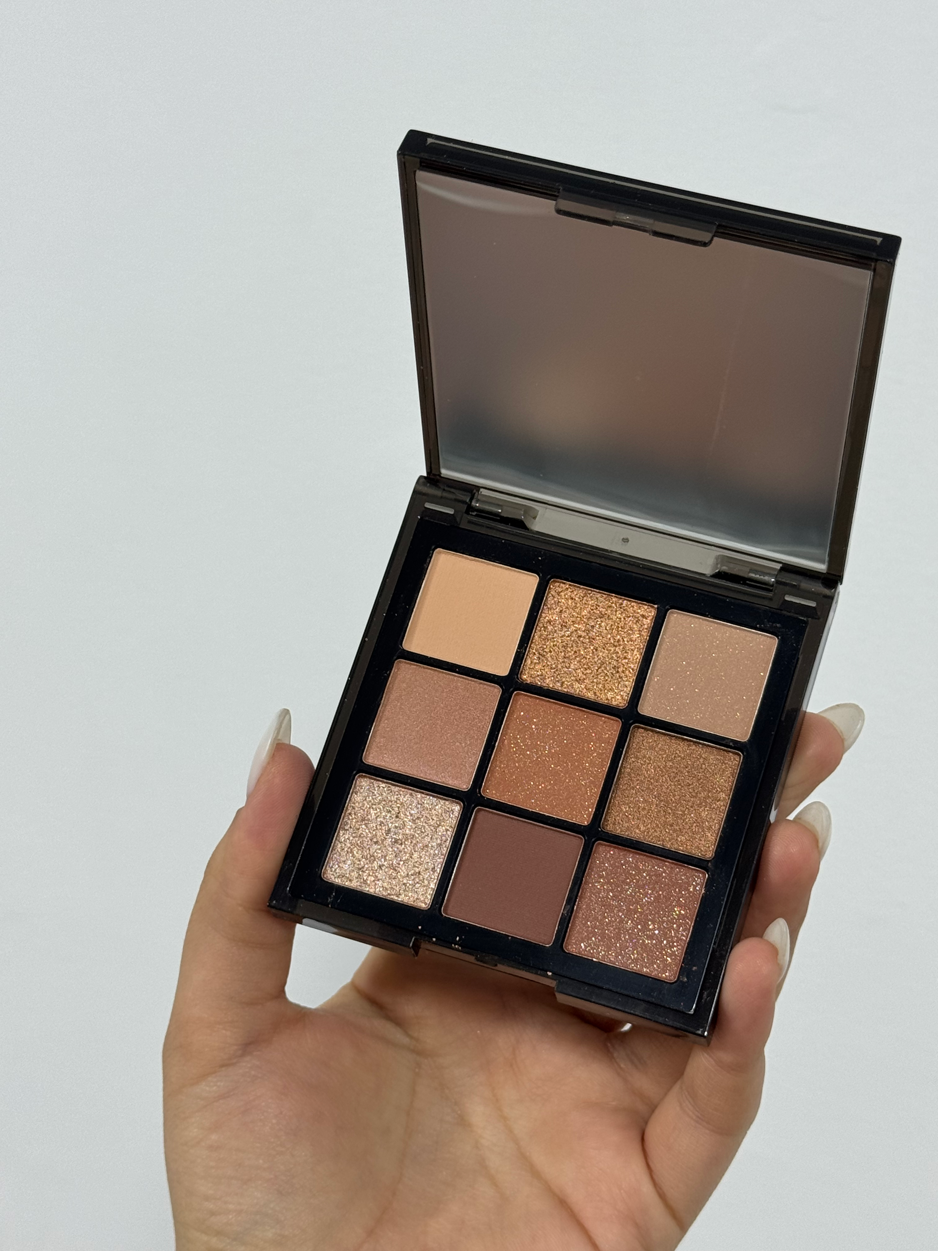 Палетка теней от Henlics , серия Лебедь 🦢 