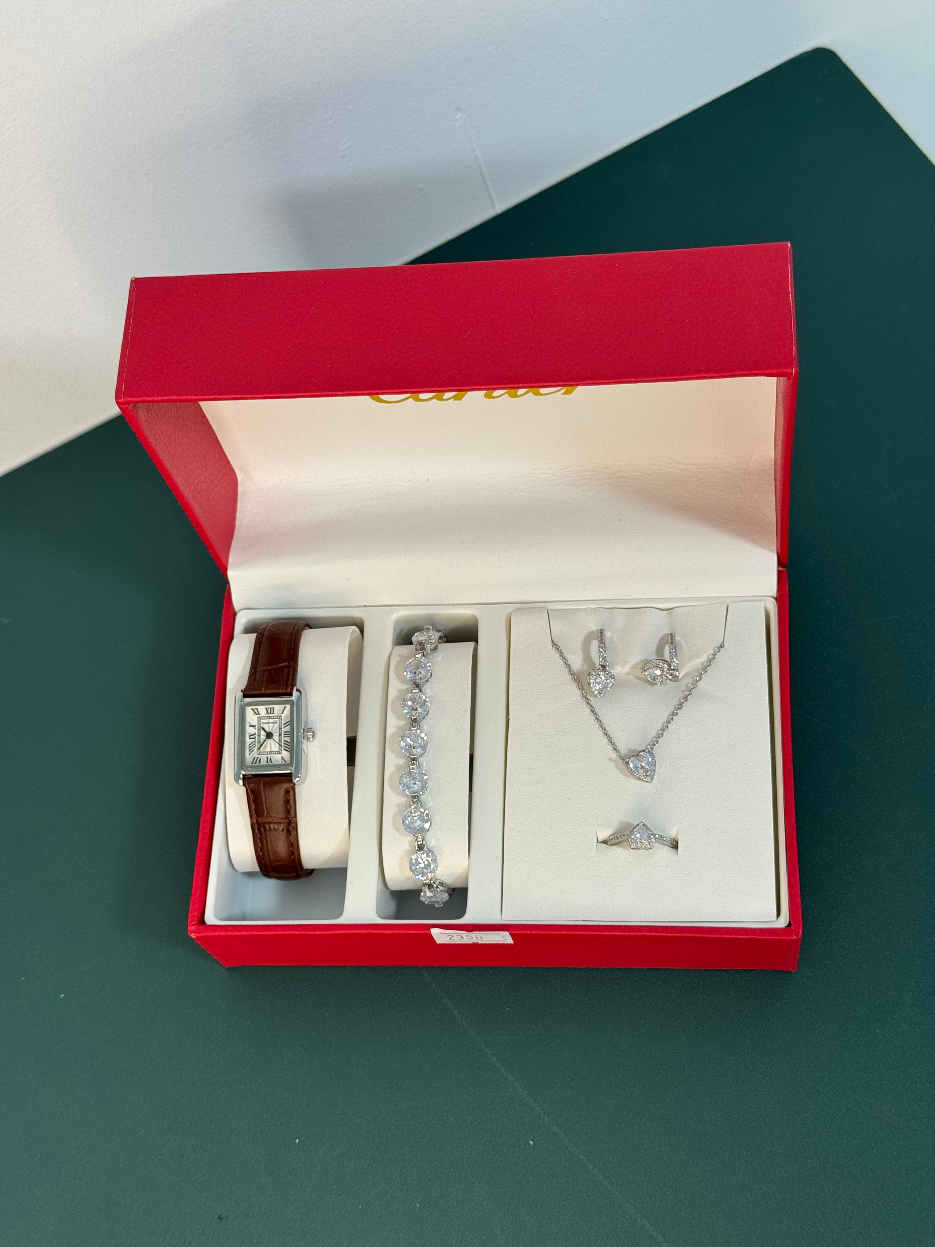 Набор бижутерии под серебро