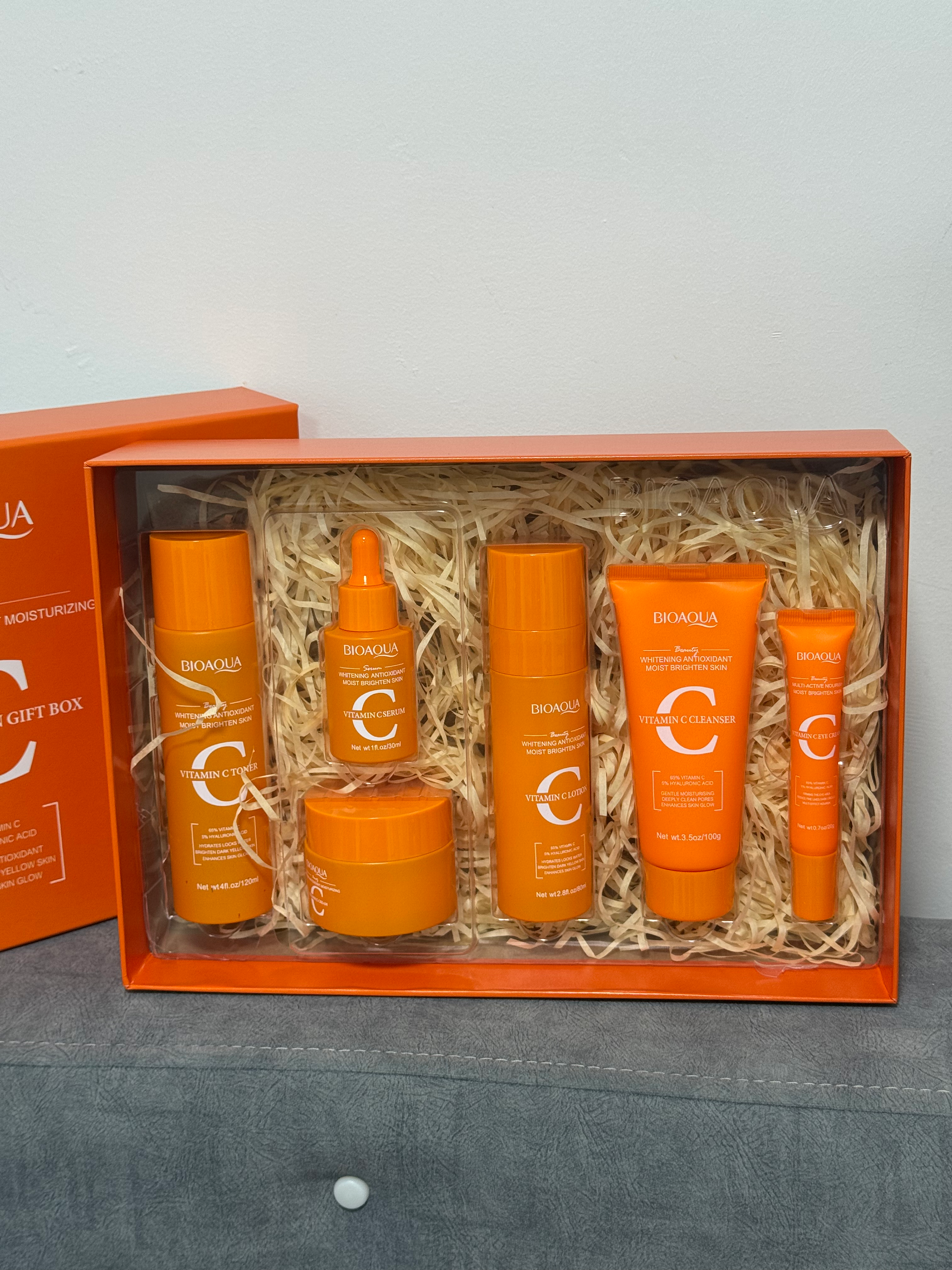 Осветляющий уходовый набор с витамином С