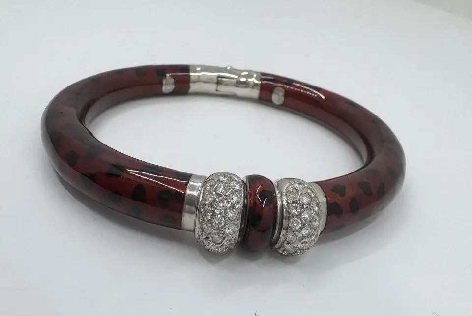 Thumbnail: SOHO 18k Leopard Enamel and Diamond Cuff Bangle