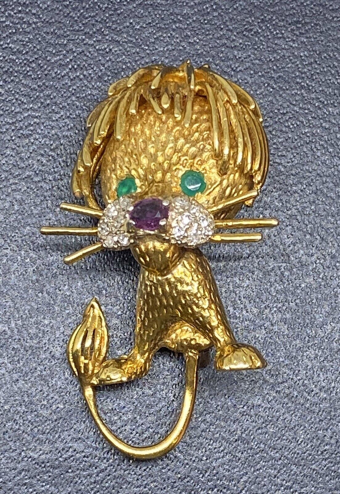 18k Lion With Diamonds Emeralds And Rubies Pin