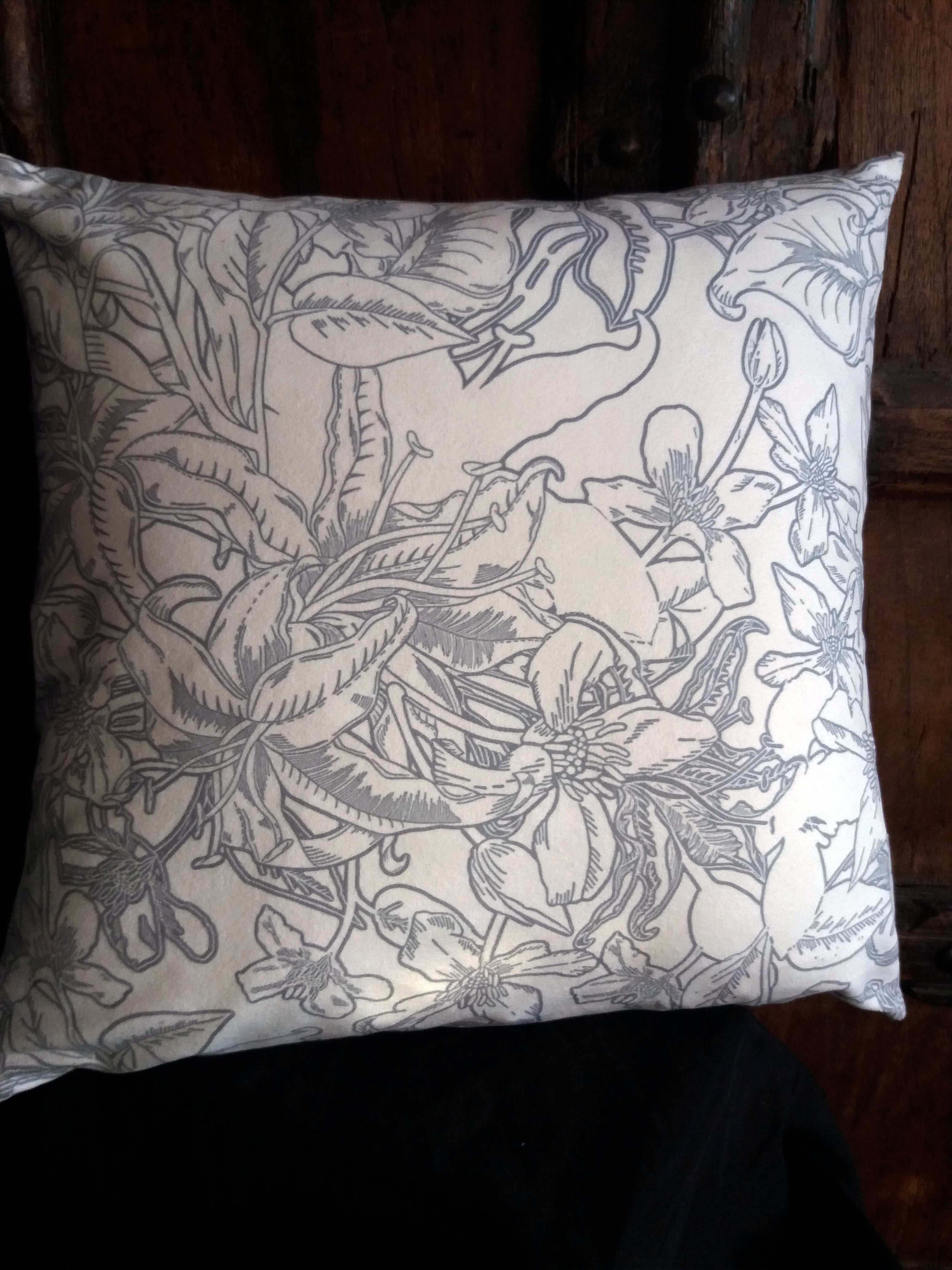 Lily Ensemble, White - Cushion (faux suede)