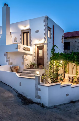 Hadrian's Villa (4 people).jpg