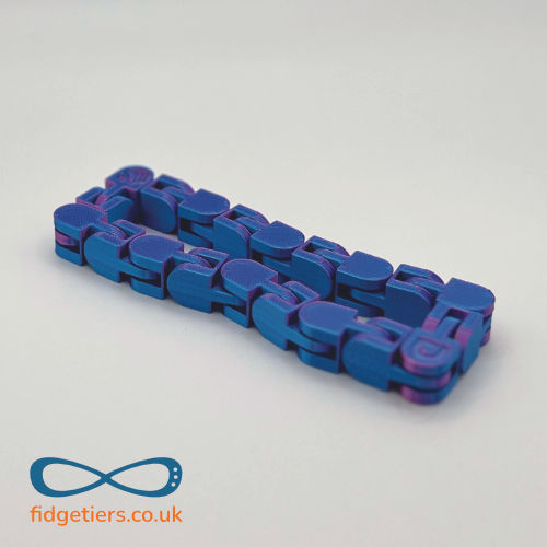 3D printed fidget links by Fidgetiers shown in Blue and Red (Azure-Blaze)