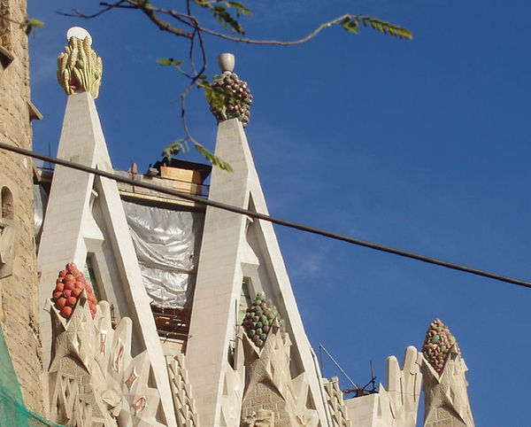 Sagrada5_finials_900.jpeg