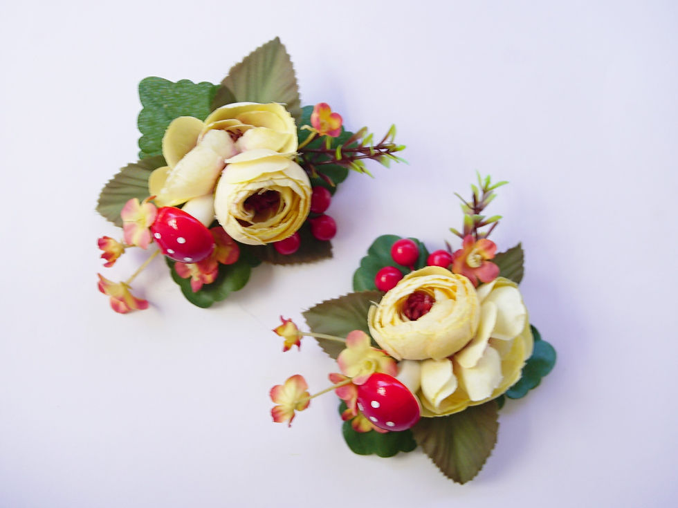 Thumbnail: Vintage Hair Flower Sets