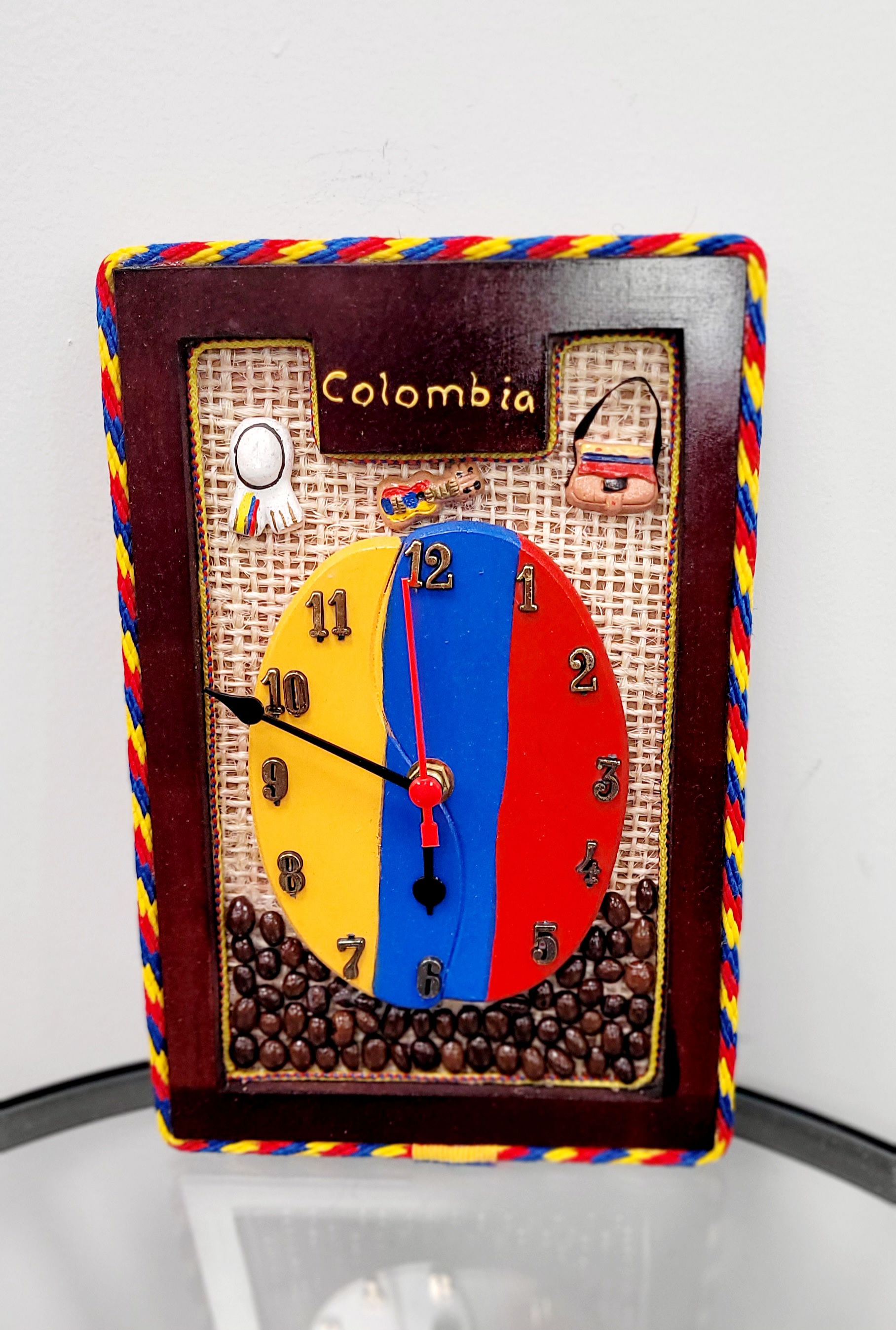 Colombian Wall Clock Handmade Reloj de Pared Colombiano Cuadrado Semilla Café