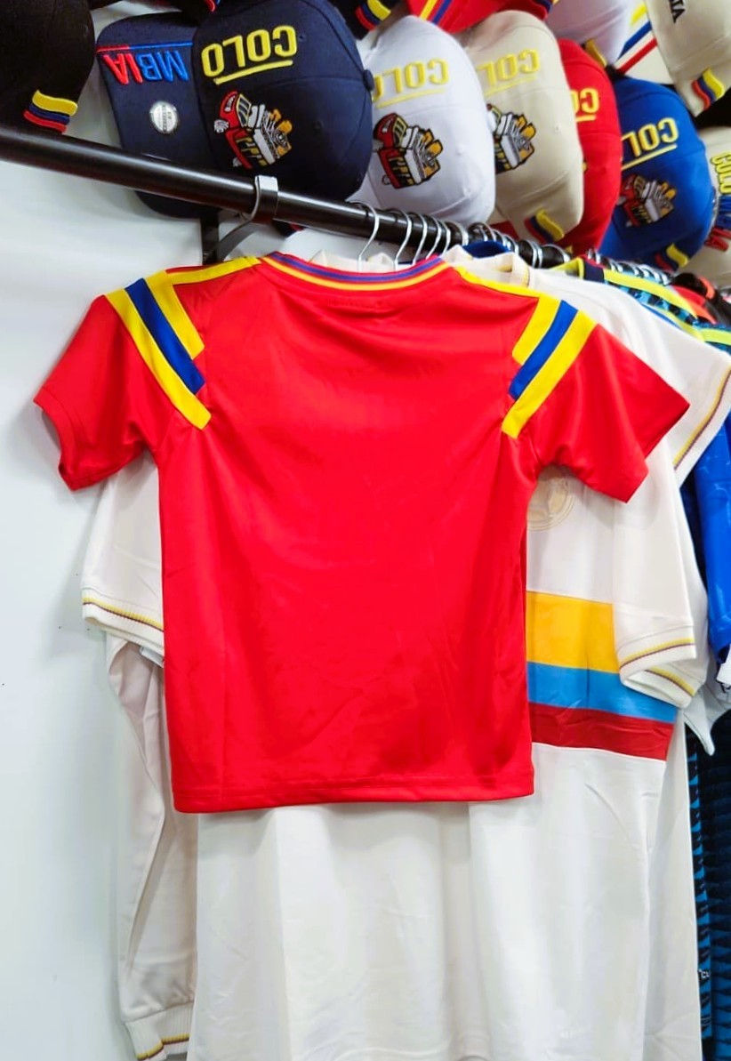 Miniatura: Conjunto Camiseta y Shorts Selección Colombia Retro Roja 1990 - Niños