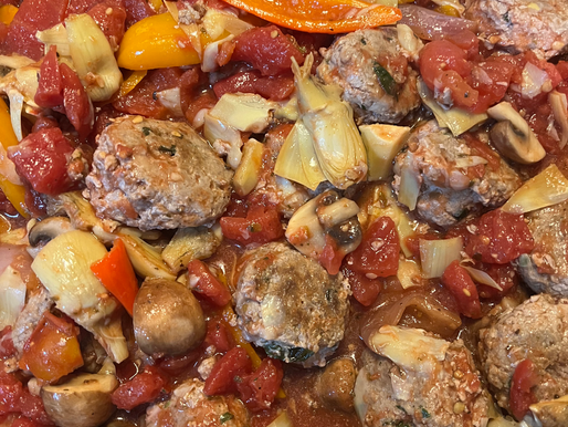 Turkey Meatballs with Sauteed Vegetables & Kale Salad